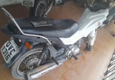 Polícia apreende moto roubada que havia sido vendida através do facebook
