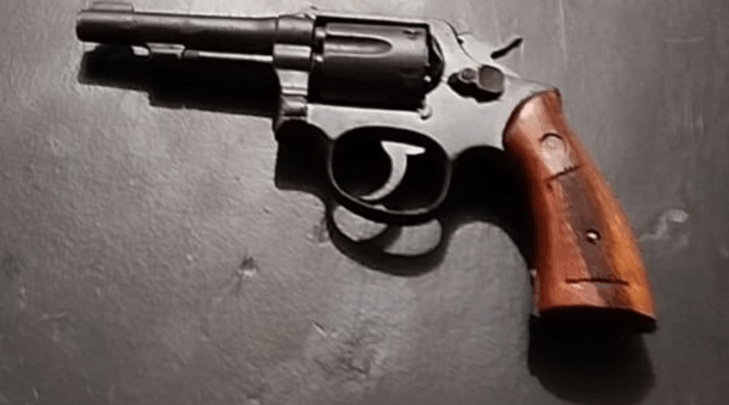 Homem é preso com arma de fogo em Garanhuns