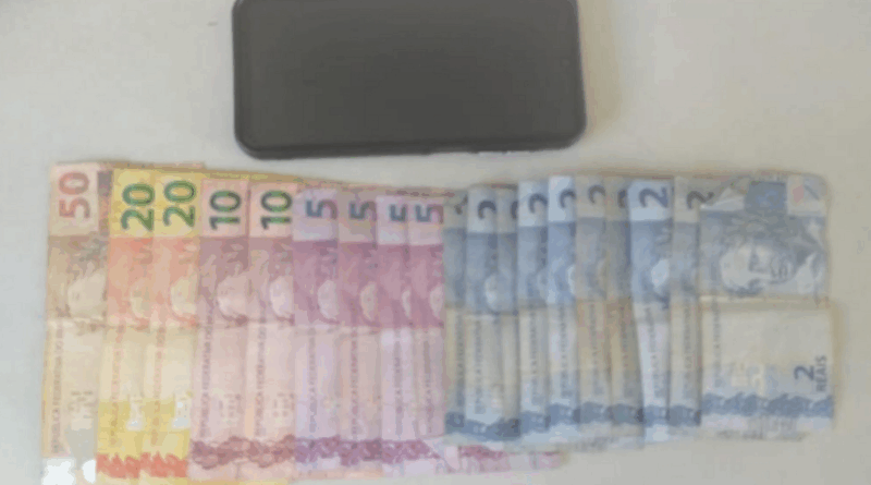HOMEM ROUBA FARMÁCIA EM PESQUEIRA E É PRESO PELA PM EM SÃO BENTO DO UNA