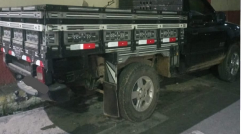 ROCAM RECUPERA CAMINHONETE S10 FURTADA E ABANDONADA NA ZONA RURAL DE SÃO CAETANO