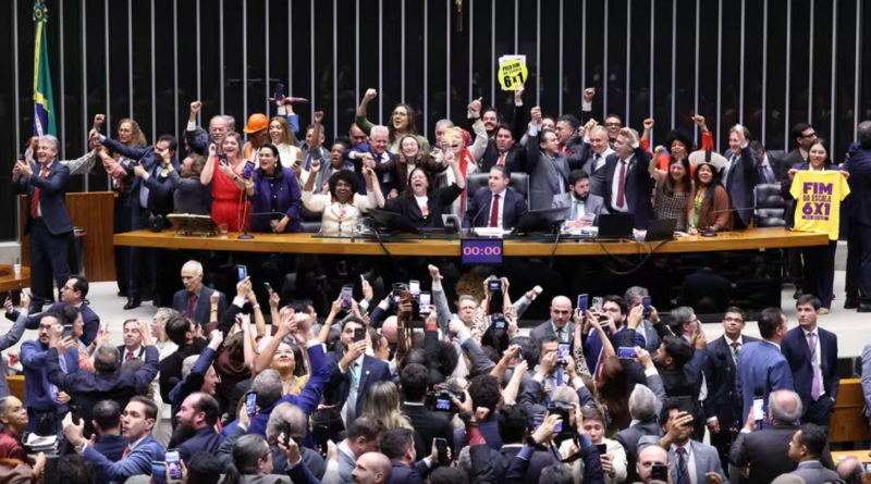 Fim da escala 6×1: veja como votaram deputados pernambucanos nos dois turnos Fim da escala 6×1: veja como votaram deputados pernambucanos nos dois turnos