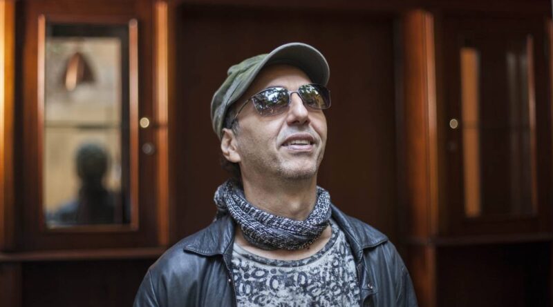 Zeca Baleiro traz seu novo show ‘Piano’ para o Recife