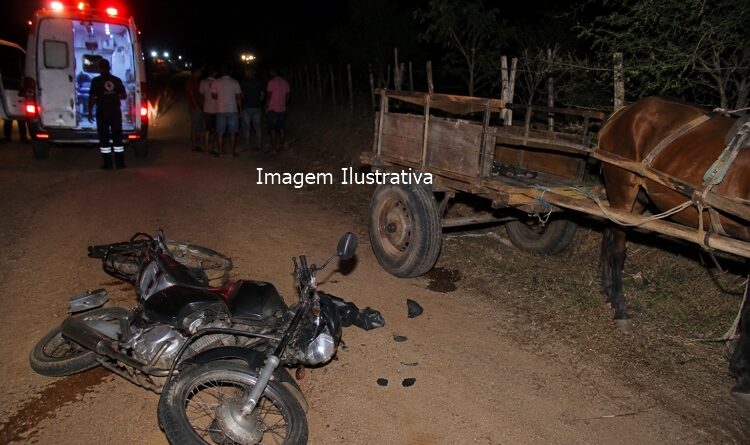 MOTOCICLISTA MORRE APÓS COLISÃO COM CARROÇA NA ZONA RURAL DE SÃO JOÃO