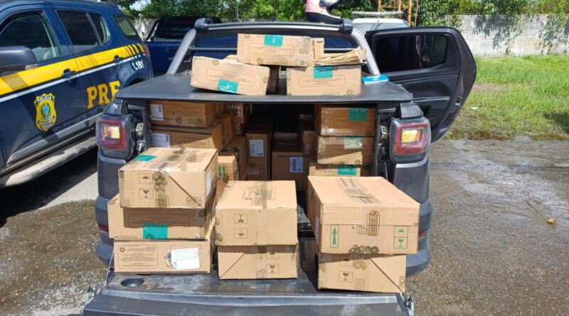 Polícia Rodoviária Federal recupera carga de cosméticos em Jaboatão dos Guararapes