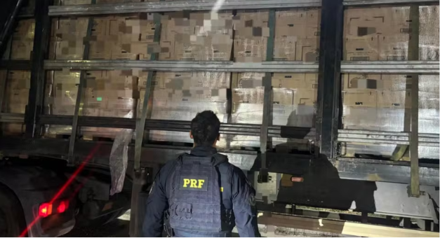 PRF apreende carga de conhaque avaliada em R$ 500 mil em Serra Talhada