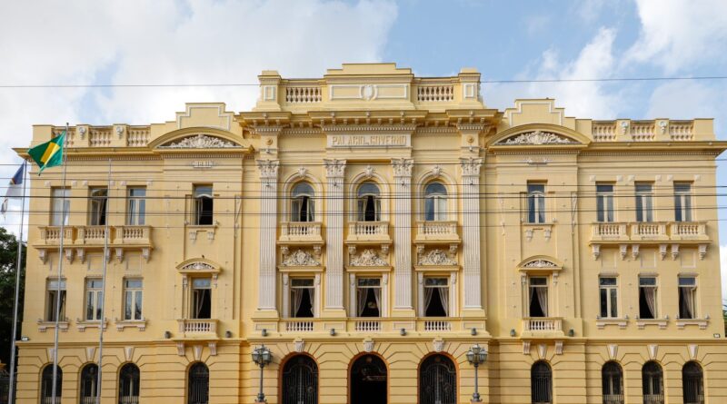 Governo de Pernambuco decreta ponto facultativo na próxima segunda-feira