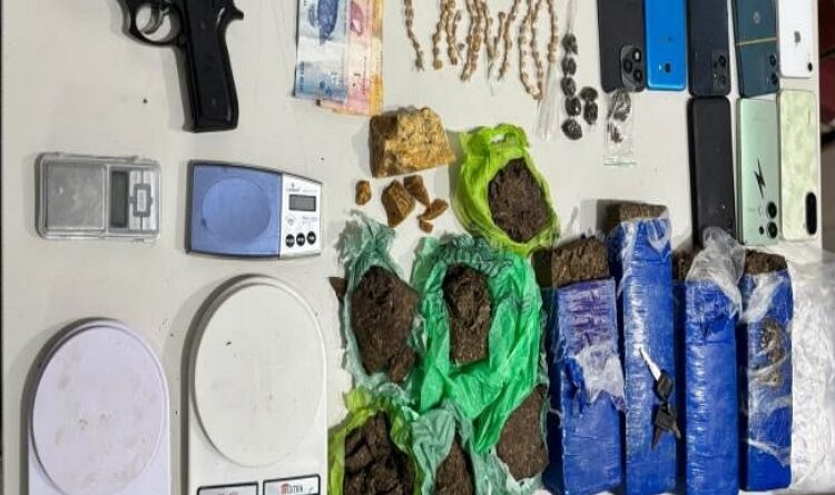 TRÊS HOMENS SÃO PRESOS COM MAIS DE 4,5 KG DE MACONHA DURANTE AÇÃO DA PM EM TAMANDARÉ