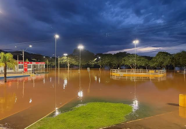 Nível do Rio Uruguai atinge 9,57 metros em São Borja e causa alagamentos
