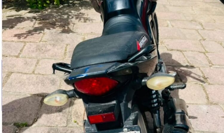 PM APREENDE MOTOCICLETA COM SINAIS DE ADULTERAÇÃO EM BOM CONSELHO
