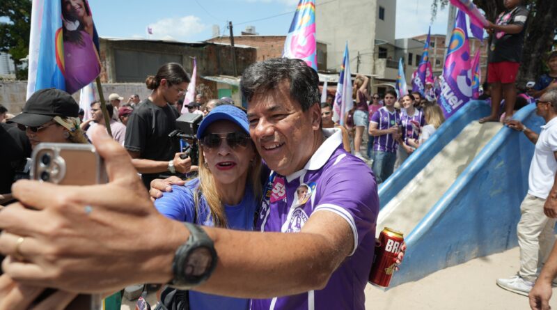 “Serei o senador mais votado e vou trabalhar ainda mais por Pernambuco e ajudar Raquel no Senado”, diz Mendonça em caminhada no Recife