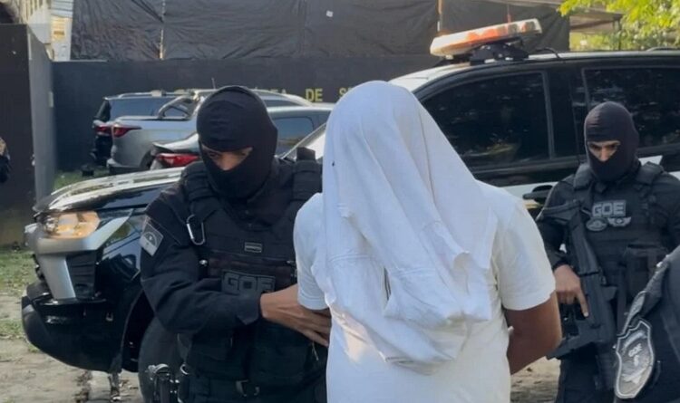 EX-DIRETOR DE PRESÍDIO É PRESO EM OPERAÇÃO QUE INVESTIGA ESQUEMA DE CORRUPÇÃO E EXTORSÃO EM PERNAMBUCO