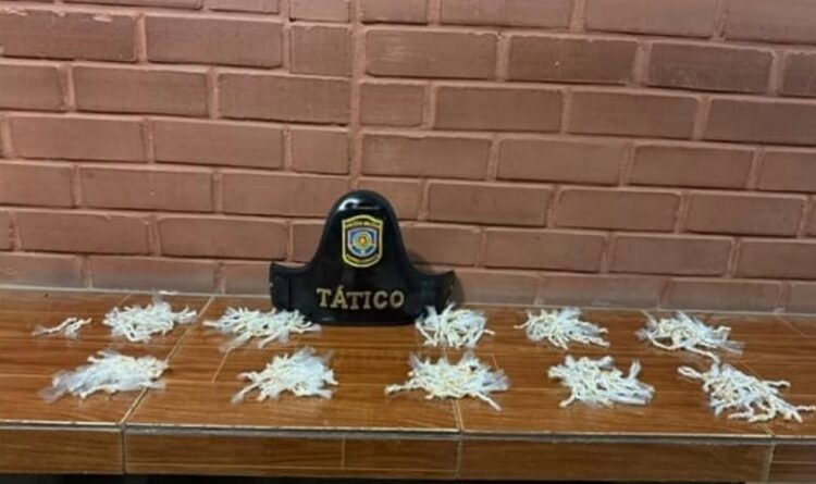 PM APREENDE MAIS DE MIL PEDRAS DE CRACK DURANTE AÇÃO CONTRA O TRÁFICO EM SAIRÉ
