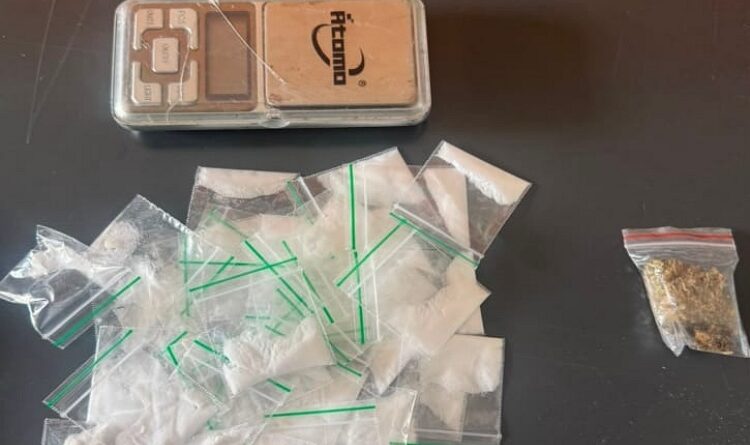 POLICIAIS DO 15º BPM APREENDEM COCAÍNA E MACONHA EM RESIDÊNCIA ABANDONADA EM SÃO CAETANO