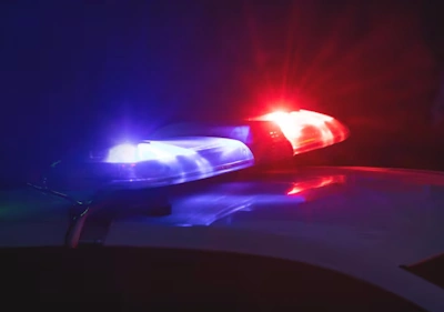 MÃE É PRESA SUSPEITA DE AGREDIR FILHA DE 3 ANOS EM CORTÊS