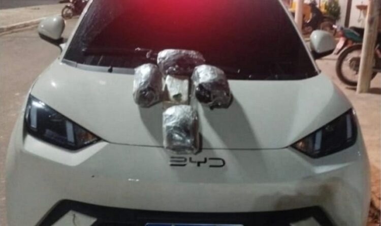 POLÍCIA MILITAR APREENDE MAIS DE 2 KG DE MACONHA E 1 KG DE CRACK DURANTE BLOQUEIO EM LAGOA GRANDE