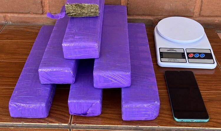 POLÍCIA MILITAR APREENDE MAIS DE 6,6 KG DE MACONHA E PRENDE SUSPEITO EM BEZERROS