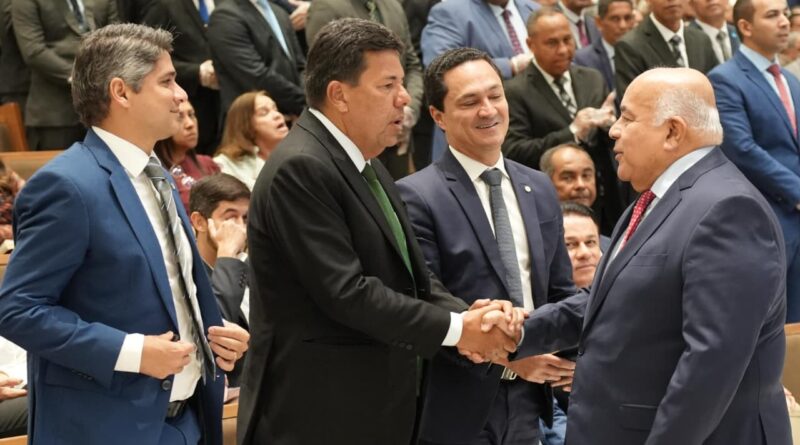 Mendonça participa de Santa Ceia na Assembleia de Deus de Pernambuco