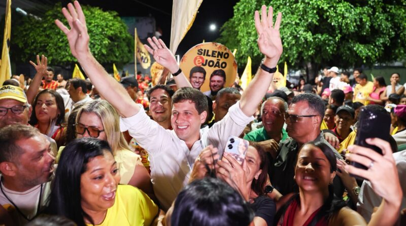 Em Carpina, João Campos critica abandono da Mata Norte e promete destravar obras na região