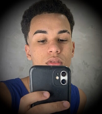JOVEM DE 18 ANOS É MORTO A TIROS E IRMÃ FICA FERIDA EM PETROLINA