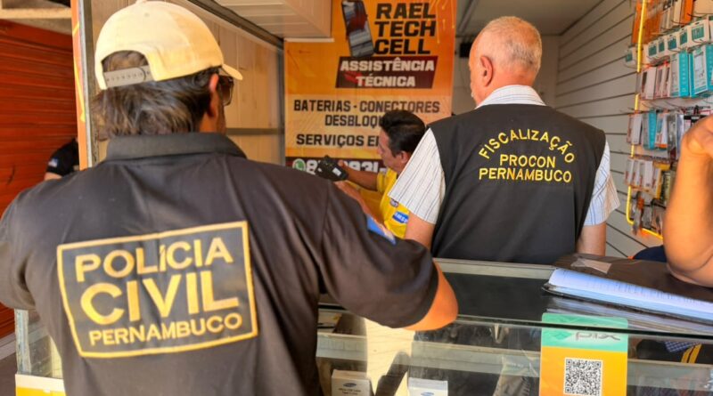Procon-PE e Polícia Civil fiscalizam 23 estabelecimentos durante Operação Última Chamada Procon-PE e Polícia Civil fiscalizam 23 estabelecimentos durante Operação Última Chamada