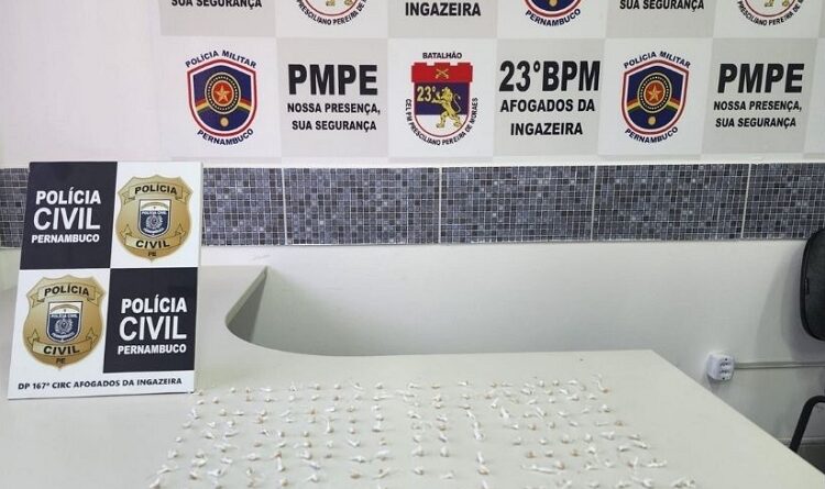 POLÍCIA MILITAR APREENDE 168 PEDRAS DE CRACK E COCAÍNA DURANTE OPERAÇÃO EM AFOGADOS DA INGAZEIRA
