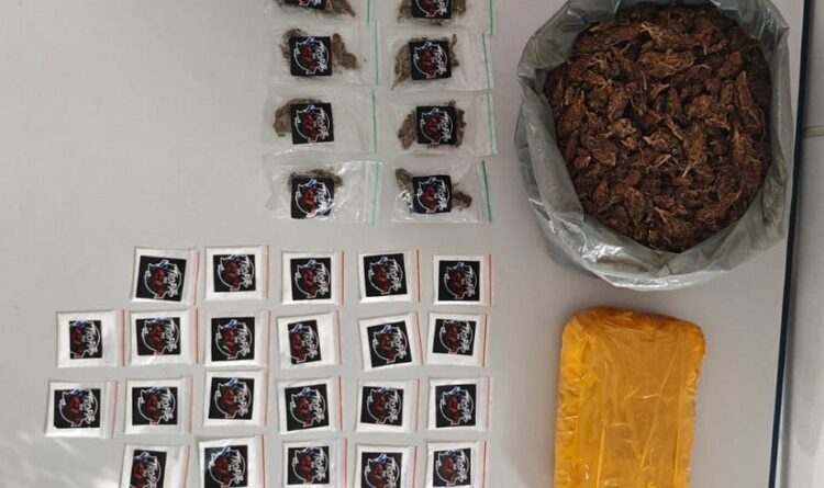 POLÍCIA MILITAR APREENDE MAIS DE 1,7 KG DE COCAÍNA E MACONHA EM IMÓVEL USADO COMO DEPÓSITO DE DROGAS, EM PETROLINA