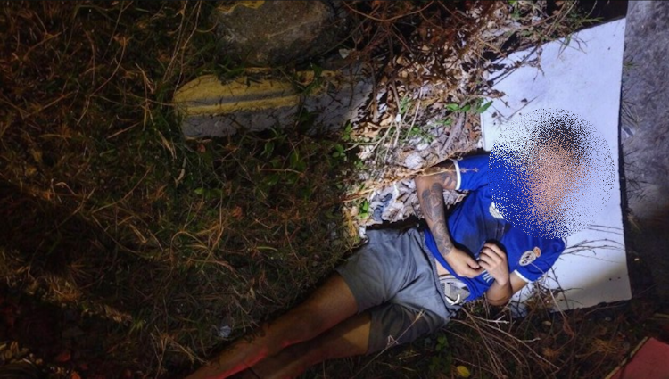 NO BAIRRO DE FRAGOSO, EM OLINDA, HOMEM É MORTO A TIROS EM VIA PÚBLICA